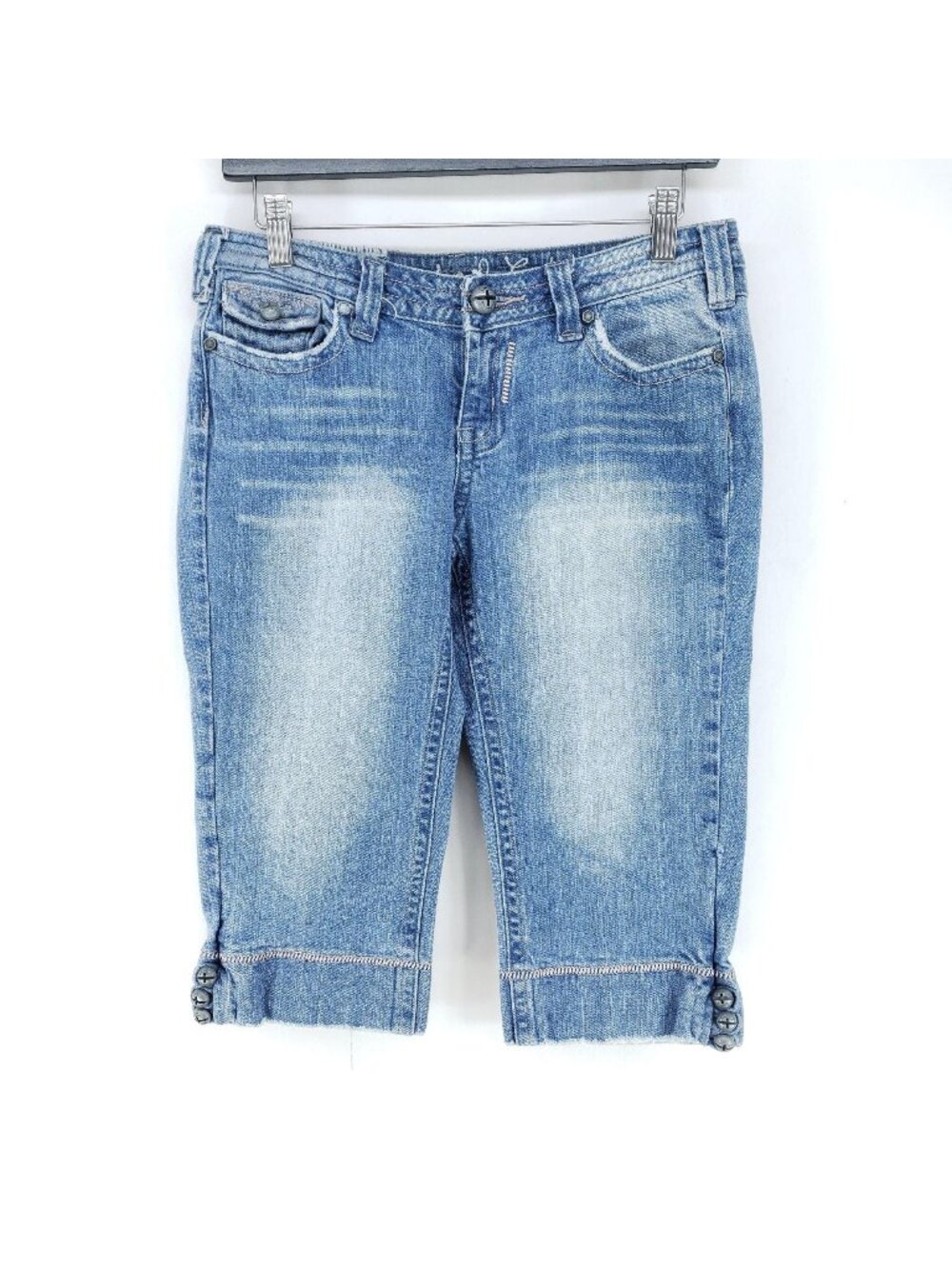 Industrial Cotton Women's Size 7 Denim Capri Light Wash Stretch